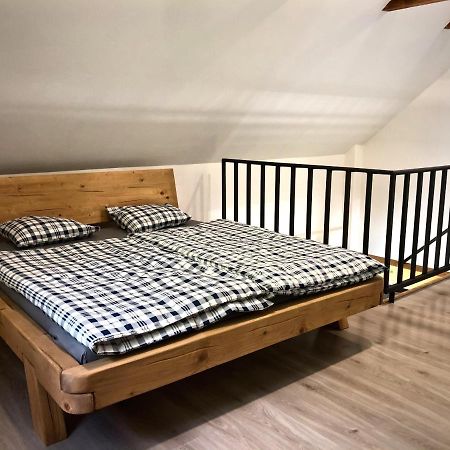 Mezonetovy Apartman S Terasou Na Samote V Lese Vlkava Extérieur photo