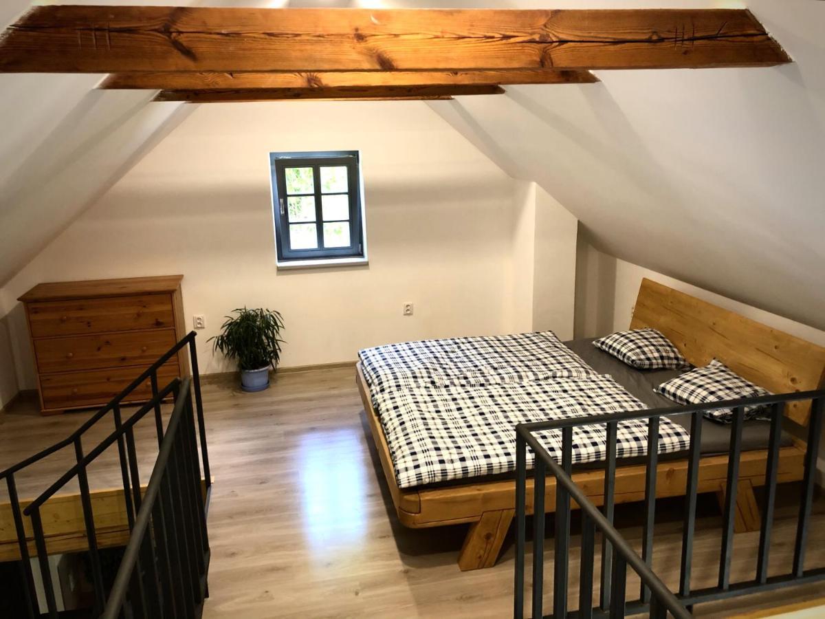 Mezonetovy Apartman S Terasou Na Samote V Lese Vlkava Extérieur photo